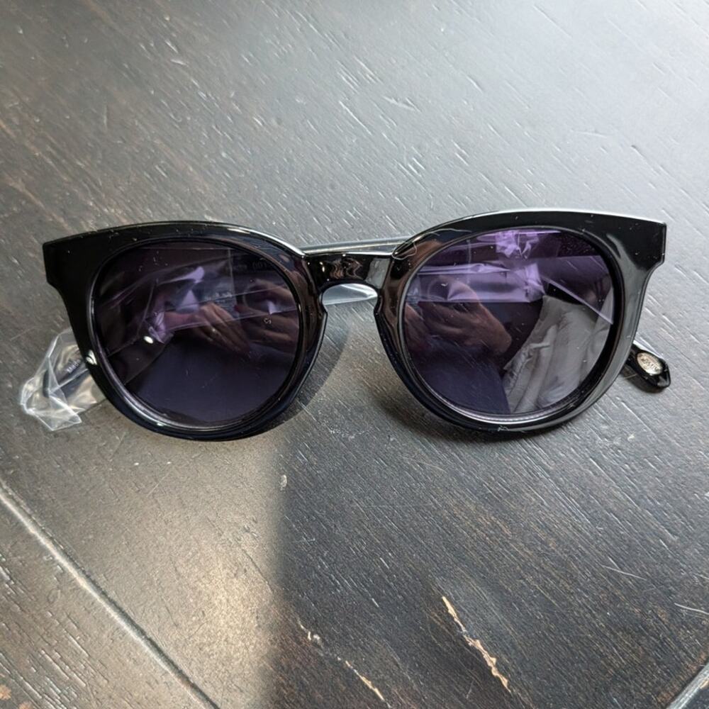 Fossil Black Round Keyhole Sunglasses 53717 New!